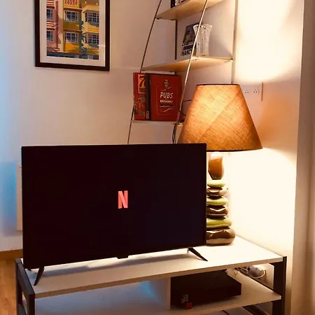 Grand Deux Pieces Confort - Cinema Apartment *