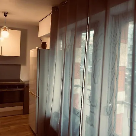 Grand Deux Pieces Confort - Cinema Apartment *
