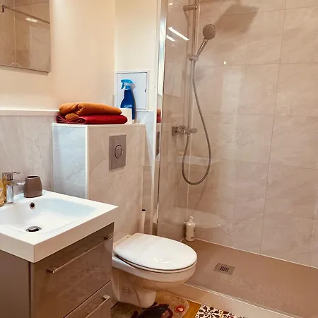 Lejlighed T2 Confort Tv 55' Avec Canal Series Netflix Dazen Bein Sport Apple Tv Ocs Paramount Prime Video *