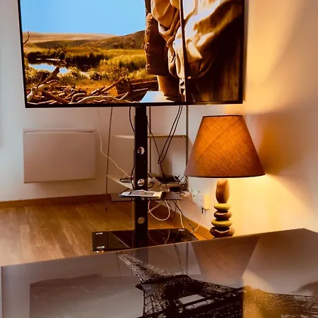 아파트 T2 Confort Tv 55' Avec Canal Series Netflix Dazen Bein Sport Apple Tv Ocs Paramount Prime Video