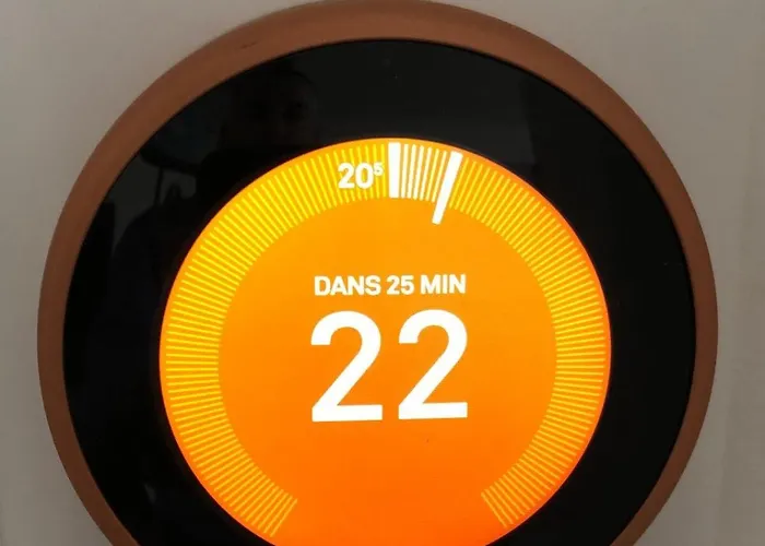 T2 Confort Tv 55' Avec Canal Series Netflix Dazen Bein Sport Apple Tv Ocs Paramount Prime Video Daire Nancy